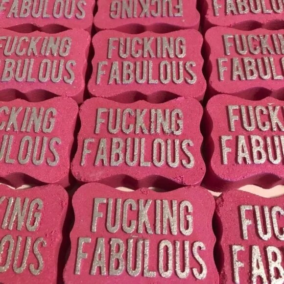 ($4) Sassy Bath Bomb - Fing Fabulous - Picture 1 of 3